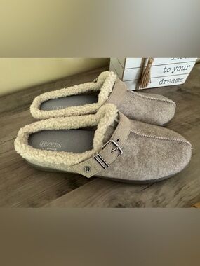 BZees LifeStride Women's Eternity Cozy Beige sleepers